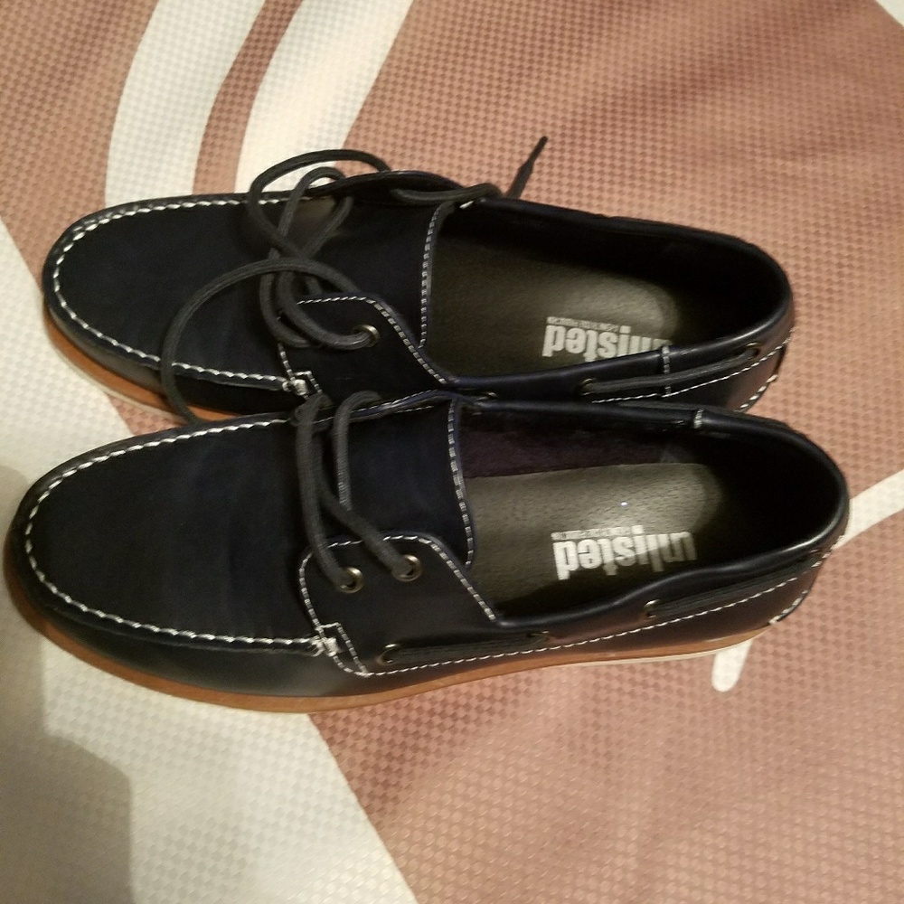 UNLISTED by Kenneth Cole